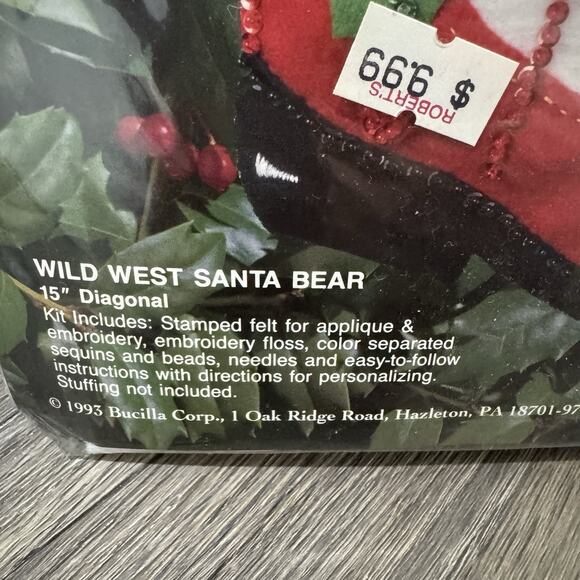 VINTAGE SEALED IN PACKAGE BUCILLA 33254 WILD WEST SANTA BEAR - Picture 4 of 6